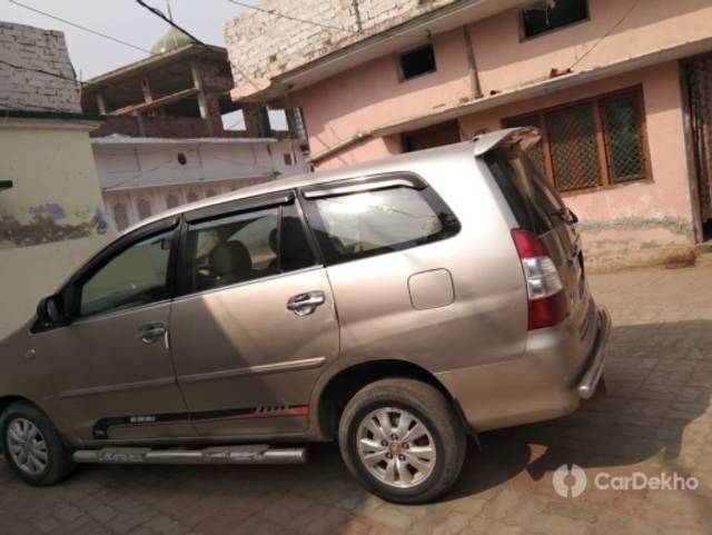 https://stimg2.cardekho.com/images/usedcarimages/large/12-2022/3563029/IMG-20220126-WA0074.jpg?imwidth=6400