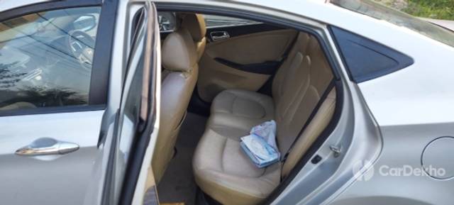 https://stimg2.cardekho.com/images/usedcarimages/large/12-2022/3563377/IMG-20221230-WA0028.jpg?imwidth=6401