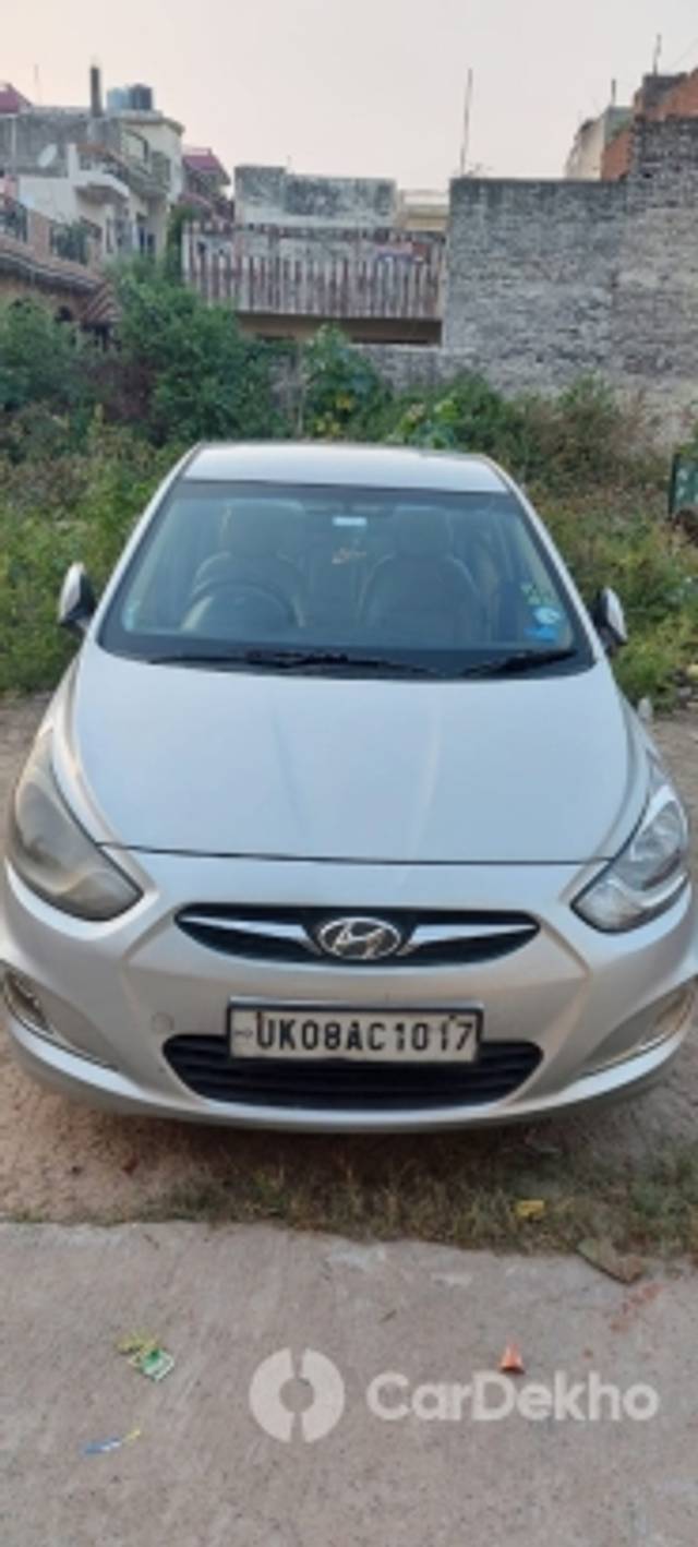 https://stimg2.cardekho.com/images/usedcarimages/large/12-2022/3563377/IMG-20221230-WA0029.jpg?imwidth=6402
