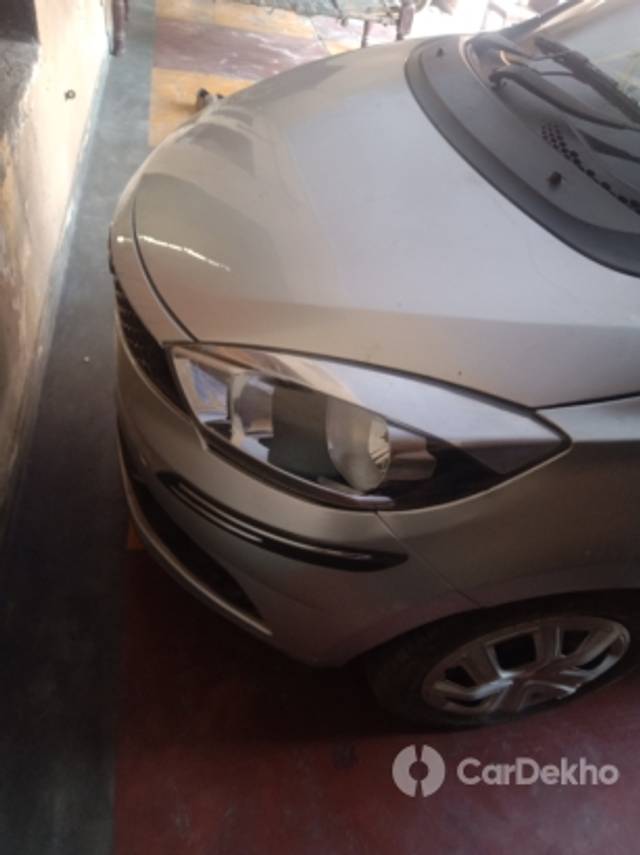 https://stimg2.cardekho.com/images/usedcarimages/large/12-2022/3563973/IMG_20221223_130819.jpg?imwidth=6400