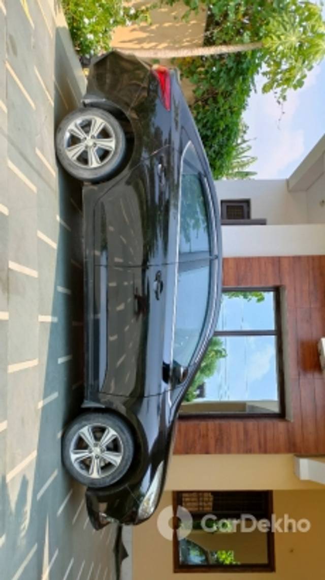 https://stimg2.cardekho.com/images/usedcarimages/large/12-2022/3564003/IMG20220826135444.jpg?imwidth=6401