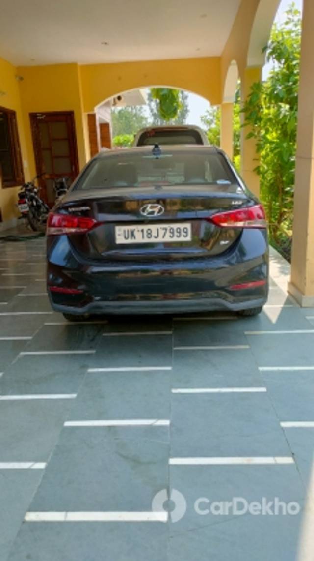 https://stimg2.cardekho.com/images/usedcarimages/large/12-2022/3564003/IMG20220826135554.jpg?imwidth=6402