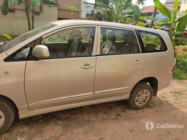 https://stimg2.cardekho.com/images/usedcarimages/large/12-2022/3564057/IMG_20221218_145559.jpg?imwidth=6402