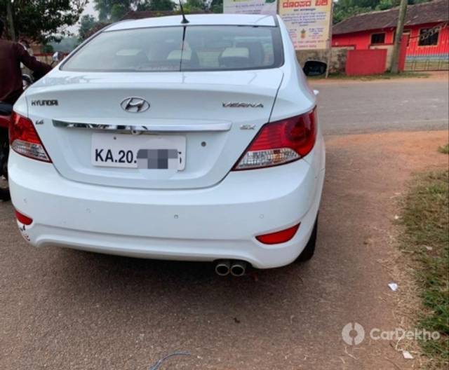 https://stimg2.cardekho.com/images/usedcarimages/large/12-2022/3564840/20221230_105222.jpg?imwidth=6400