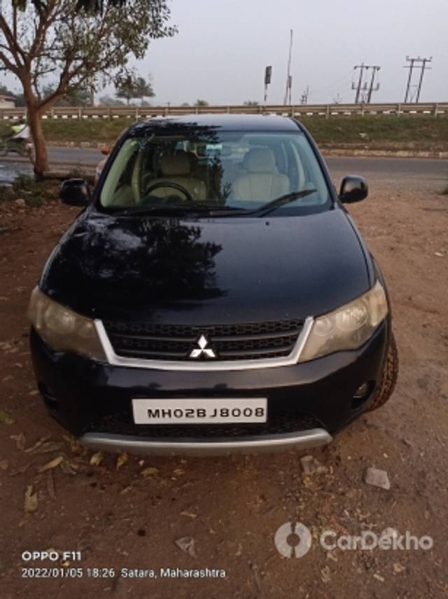 https://stimg2.cardekho.com/images/usedcarimages/large/2-2022/3313240/IMG20220105182625.jpg?imwidth=6400