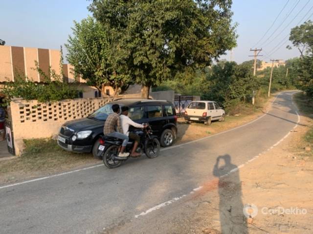 https://stimg2.cardekho.com/images/usedcarimages/large/2-2022/3314143/1C613919-4C20-4A87-8592-4290D06B484B.jpg?imwidth=6401