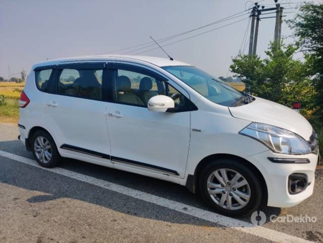 https://stimg2.cardekho.com/images/usedcarimages/large/2-2023/3601732/191711.jpg?imwidth=6402