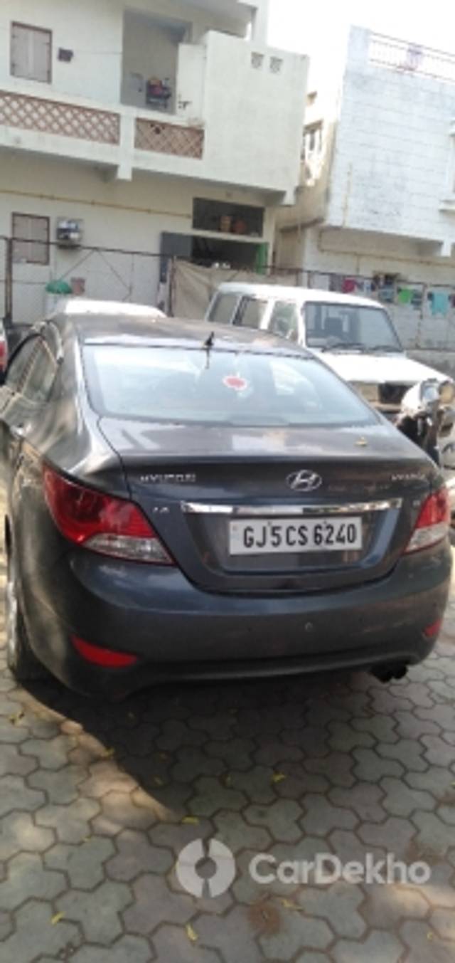 https://stimg2.cardekho.com/images/usedcarimages/large/2-2023/3602378/IMG20221115141054.jpg?imwidth=6402