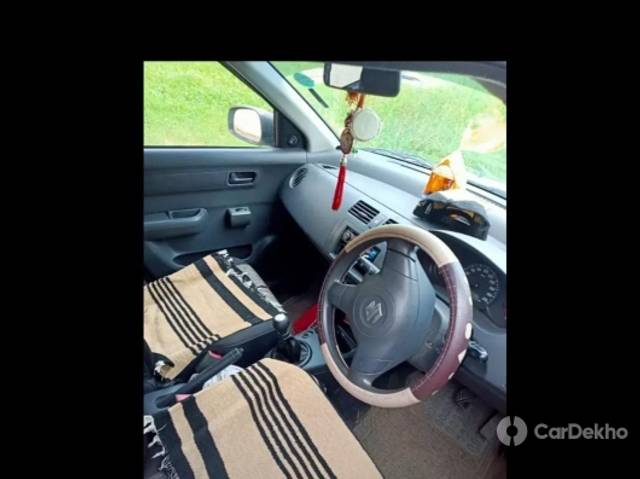 https://stimg2.cardekho.com/images/usedcarimages/large/2-2023/3603417/06b6a9d2-f7f9-4c4e-8b79-1007e6a1f302.jpg?imwidth=6401
