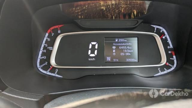 https://stimg2.cardekho.com/images/usedcarimages/large/2-2023/3603906/PXL_20230203_094050271.jpg?imwidth=6401