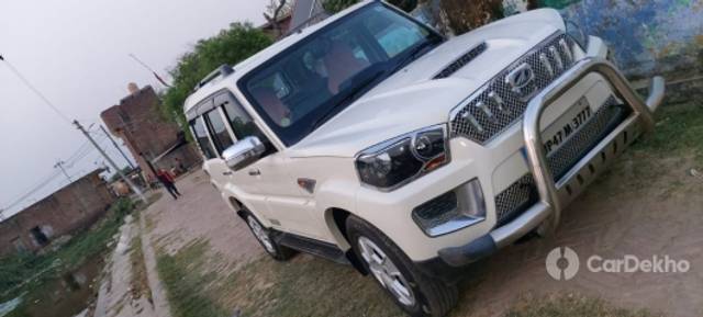 https://stimg2.cardekho.com/images/usedcarimages/large/2-2023/3603952/IMG-3.jpg?imwidth=6402