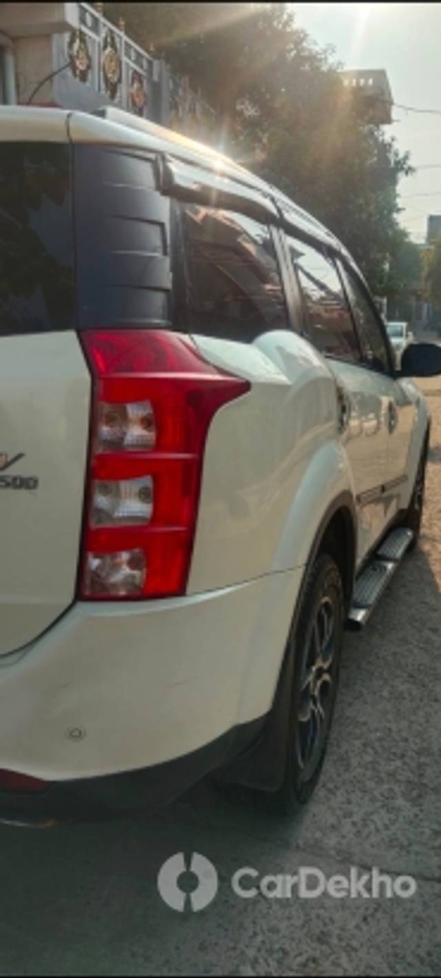 https://stimg2.cardekho.com/images/usedcarimages/large/2-2023/3604232/Screenshot_20230203_235835.jpg?imwidth=6401