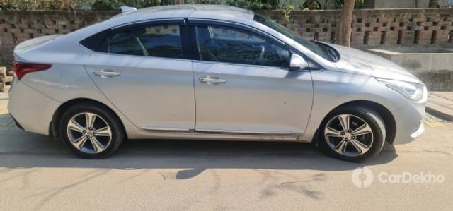 https://stimg2.cardekho.com/images/usedcarimages/large/2-2023/3605045/20230204_130805.jpg?imwidth=6400