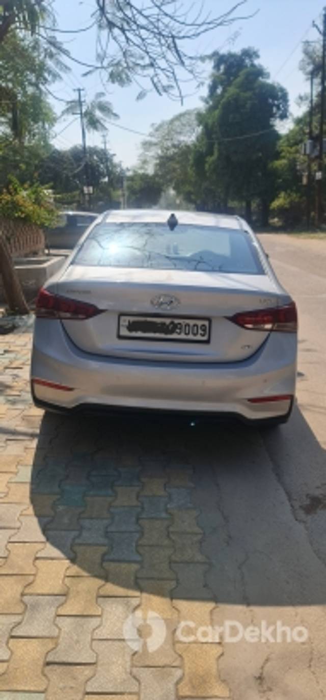 https://stimg2.cardekho.com/images/usedcarimages/large/2-2023/3605045/20230204_130819.jpg?imwidth=6401