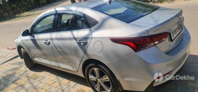 https://stimg2.cardekho.com/images/usedcarimages/large/2-2023/3605045/20230204_130827.jpg?imwidth=6402