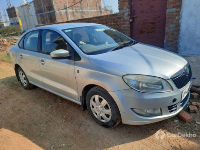 https://stimg2.cardekho.com/images/usedcarimages/large/2-2023/3605249/IMG-20230201-WA0013.jpg?imwidth=6400