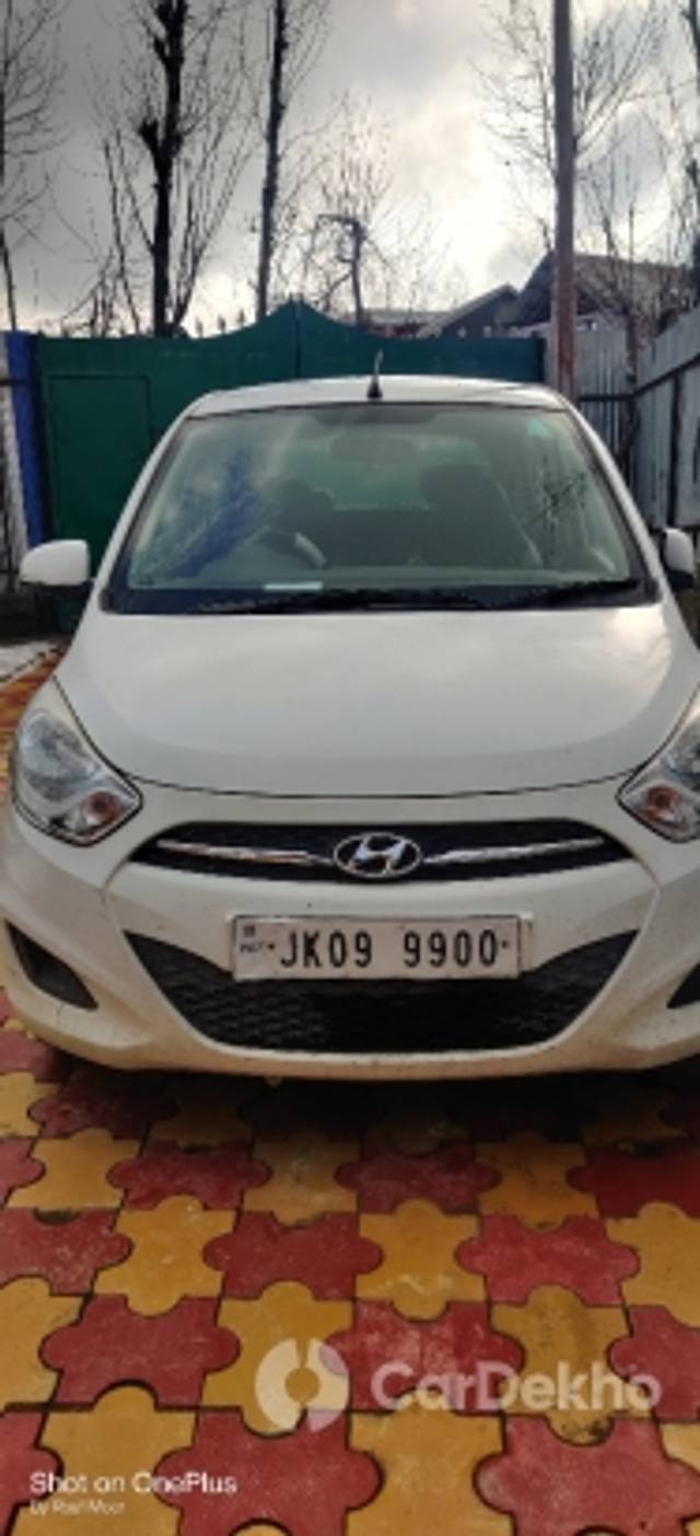 https://stimg2.cardekho.com/images/usedcarimages/large/2-2023/3606154/IMG_20230122_140854.jpg?imwidth=6401