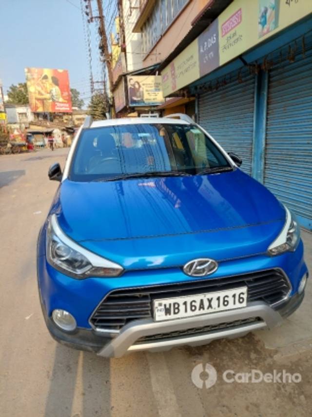 https://stimg2.cardekho.com/images/usedcarimages/large/2-2023/3607051/20230128_155619.jpg?imwidth=6401
