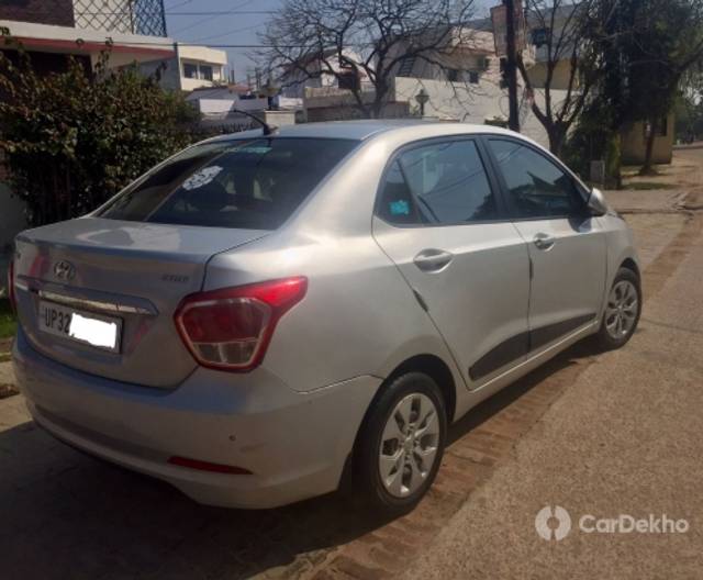 https://stimg2.cardekho.com/images/usedcarimages/large/2-2023/3607072/xcenr2.jpg?imwidth=6401