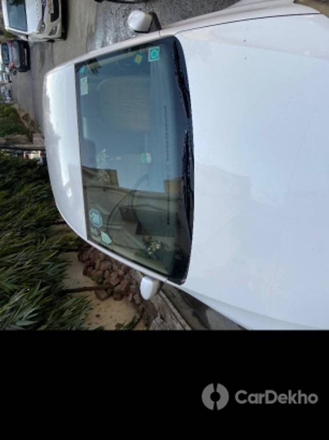 https://stimg2.cardekho.com/images/usedcarimages/large/2-2023/3607449/2D139097-0298-4FC1-BCC7-CC0F1660FE30.jpg?imwidth=6402