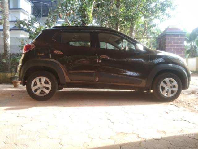 https://stimg2.cardekho.com/images/usedcarimages/large/2-2023/3608636/IMG-20230206-WA0021.jpg?imwidth=6400