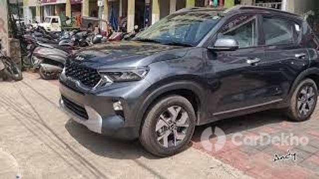 https://stimg2.cardekho.com/images/usedcarimages/large/2-2023/3610055/images(6).jpg?imwidth=6400