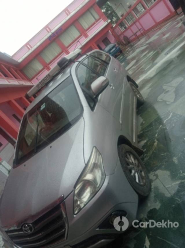 https://stimg2.cardekho.com/images/usedcarimages/large/2-2023/3610086/IMG_20221011_120647_074.jpg?imwidth=6402