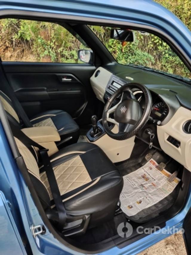 https://stimg2.cardekho.com/images/usedcarimages/large/2-2023/3610168/52907809-8BFD-4893-9B27-98876498DCAF.jpg?imwidth=6402