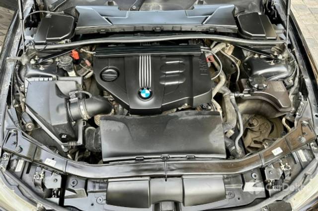 https://stimg2.cardekho.com/images/usedcarimages/large/2-2023/3610686/IMG-20230209-WA0035.jpg?imwidth=6400