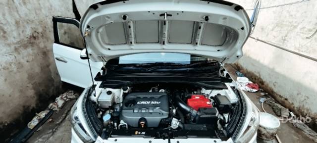 https://stimg2.cardekho.com/images/usedcarimages/large/2-2023/3611722/IMG_20230210_153652.jpg?imwidth=6401