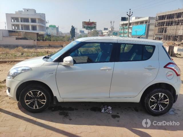 https://stimg2.cardekho.com/images/usedcarimages/large/2-2023/3612189/IMG_20230121_110011.jpg?imwidth=6402