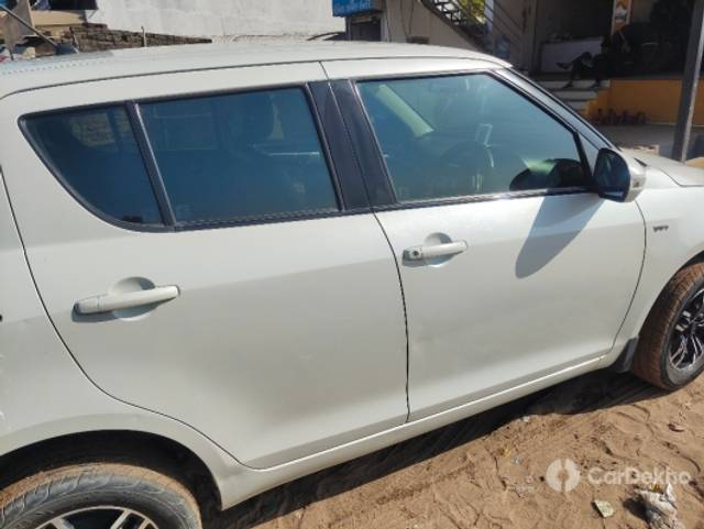 https://stimg2.cardekho.com/images/usedcarimages/large/2-2023/3612189/IMG_20230121_110026.jpg?imwidth=6400