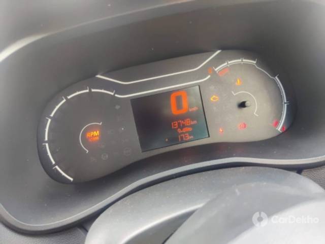 https://stimg2.cardekho.com/images/usedcarimages/large/2-2023/3612739/IMG-20230211-WA0022.jpg?imwidth=6401