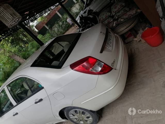 https://stimg2.cardekho.com/images/usedcarimages/large/2-2023/3613310/IMG-20220724-WA0004.jpg?imwidth=6401
