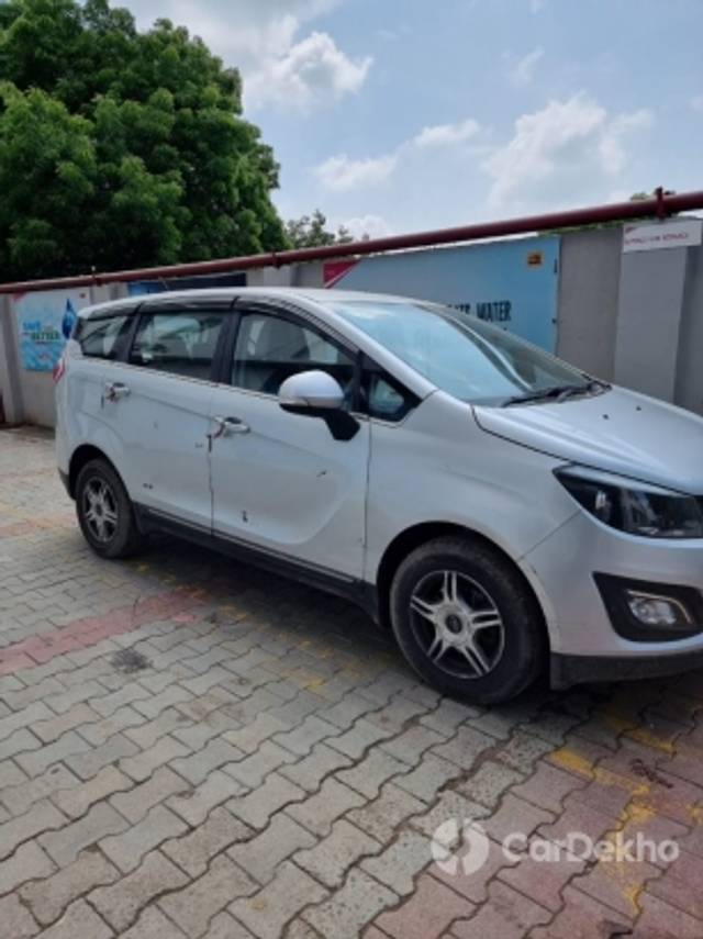 https://stimg2.cardekho.com/images/usedcarimages/large/2-2023/3613428/IMG-20230209-WA0002.jpg?imwidth=6402