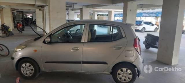 https://stimg2.cardekho.com/images/usedcarimages/large/2-2023/3613724/20230213_152827.jpg?imwidth=6400