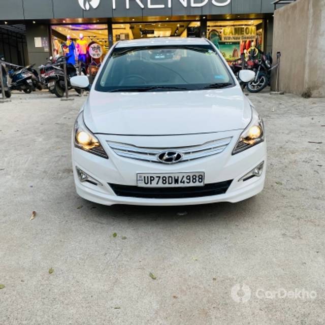 https://stimg2.cardekho.com/images/usedcarimages/large/2-2023/3613913/D1E8F63A-B987-4E23-890C-21FF2A5871AB0.jpg?imwidth=6400