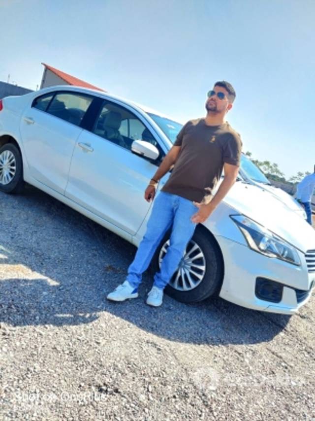 https://stimg2.cardekho.com/images/usedcarimages/large/2-2023/3614012/IMG-20230212-WA0020.jpg?imwidth=6400
