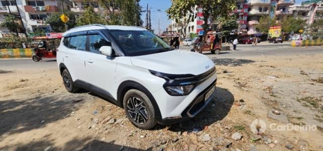 https://stimg2.cardekho.com/images/usedcarimages/large/2-2023/3614113/20230214_125911.jpg?imwidth=6400