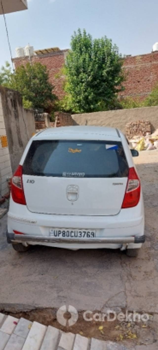 https://stimg2.cardekho.com/images/usedcarimages/large/2-2023/3614192/20220430_145735.jpg?imwidth=6400