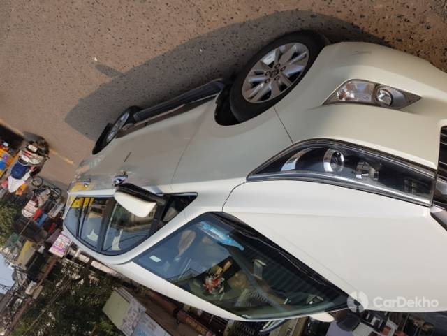 https://stimg2.cardekho.com/images/usedcarimages/large/2-2023/3614581/20230130_145026.jpg?imwidth=6400