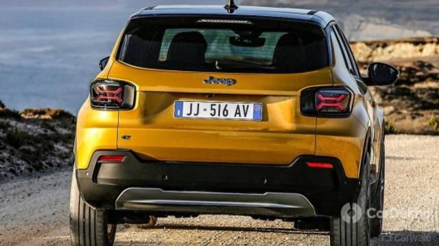 https://stimg2.cardekho.com/images/usedcarimages/large/2-2023/3614621/avengeravengerrearview.jpg?imwidth=6401