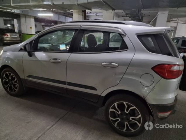 https://stimg2.cardekho.com/images/usedcarimages/large/2-2023/3615020/20230215_144649.jpg?imwidth=6402