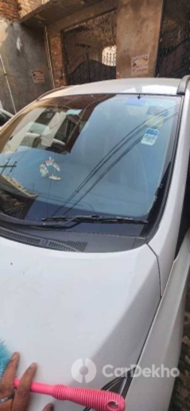 https://stimg2.cardekho.com/images/usedcarimages/large/2-2023/3615127/20230216_1013192.jpg?imwidth=6400