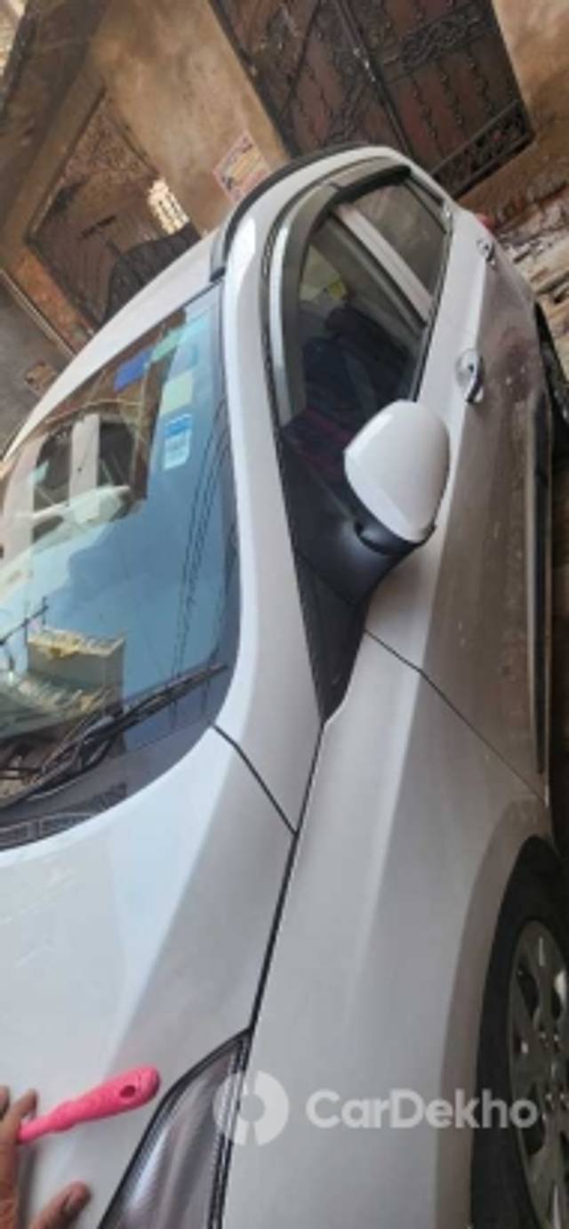 https://stimg2.cardekho.com/images/usedcarimages/large/2-2023/3615127/20230216_1013271.jpg?imwidth=6401