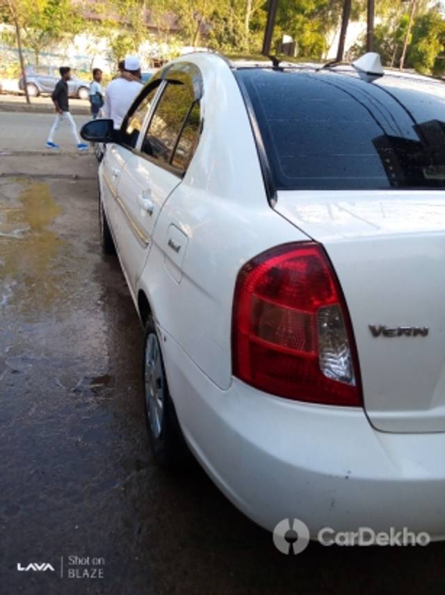 https://stimg2.cardekho.com/images/usedcarimages/large/2-2023/3615162/IMG_20221217_154543_668.jpg?imwidth=6401
