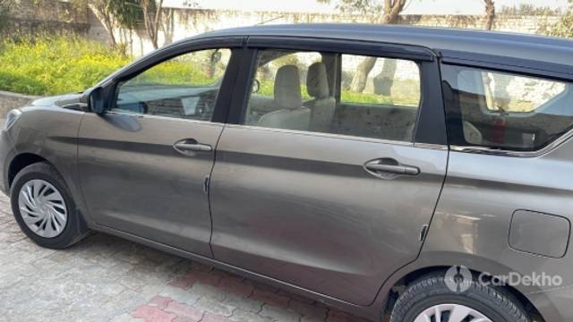 https://stimg2.cardekho.com/images/usedcarimages/large/2-2023/3615649/IMG-20230216-WA0016.jpg?imwidth=6400