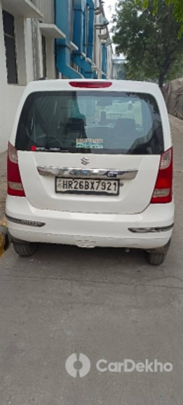https://stimg2.cardekho.com/images/usedcarimages/large/2-2023/3616005/IMG_20221226_142043.jpg?imwidth=6401