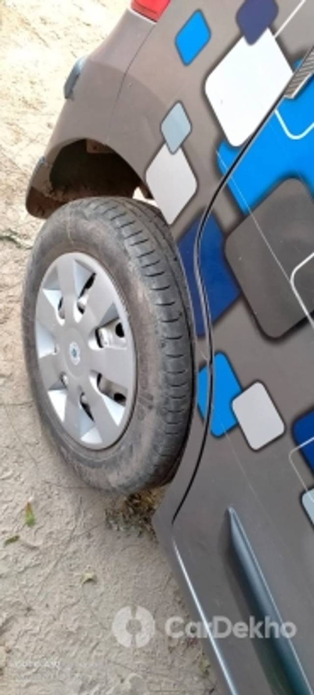 https://stimg2.cardekho.com/images/usedcarimages/large/2-2023/3616034/WhatsAppImage2023-02-16at8.36.06PM.jpg?imwidth=6401