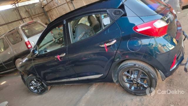 https://stimg2.cardekho.com/images/usedcarimages/large/2-2023/3616035/IMG-20230205-WA0004.jpg?imwidth=6401